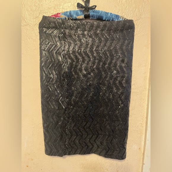 Forever 21 women midi pencil skirt with sequins very fancy and cute size M - Picture 3 of 3